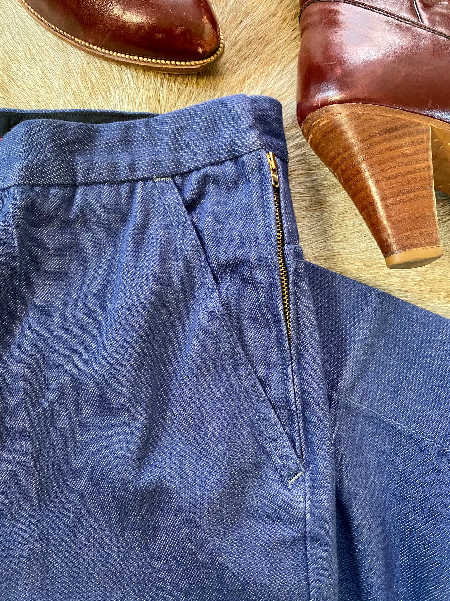 Levis Red Tag Cropped Jeans | Soft, Sta-Prest | Womens M 31x22