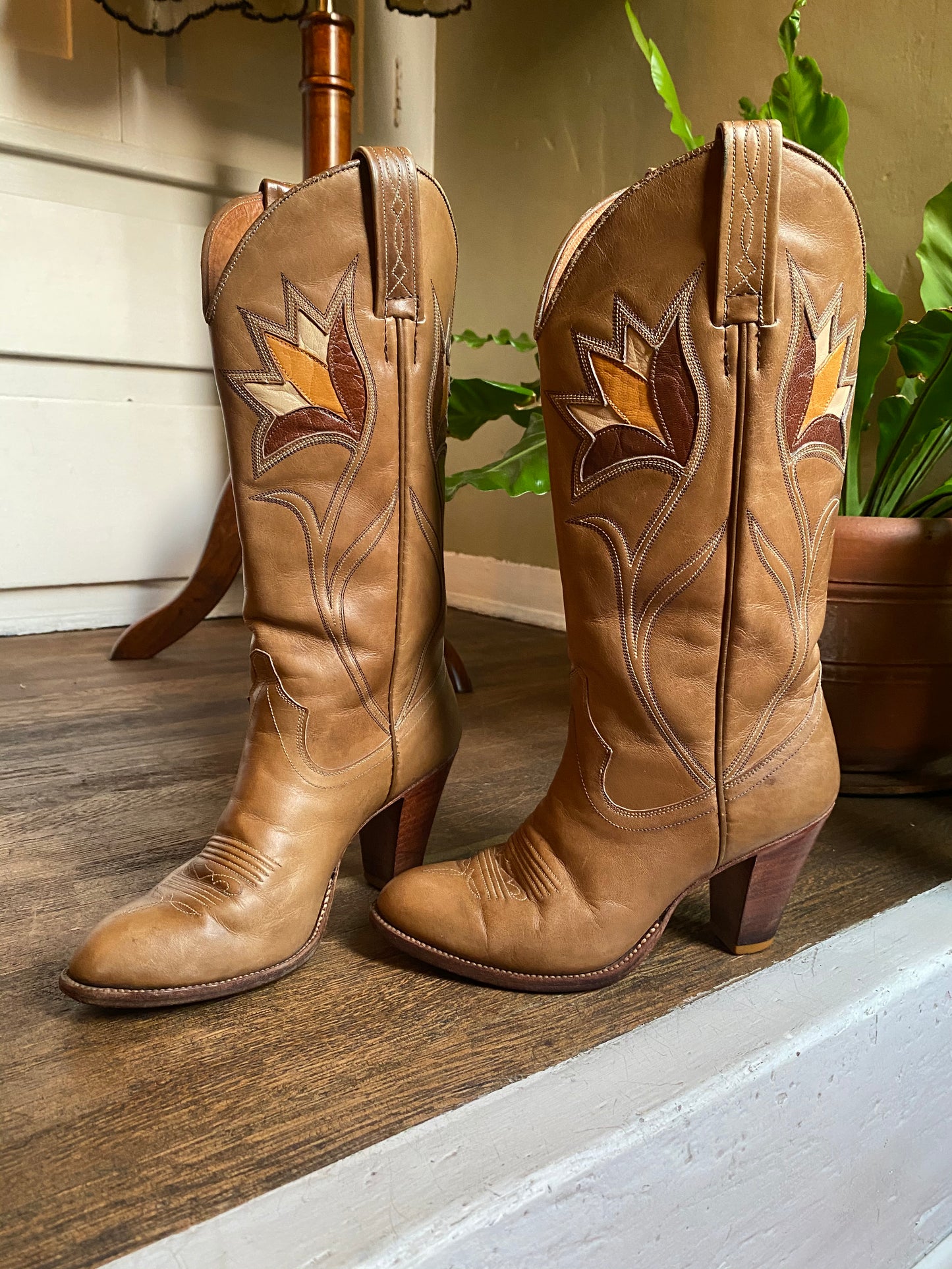 Vintage Dan Post Heeled Western Cowgirl Boots | Mid-Calf | Womens 5M