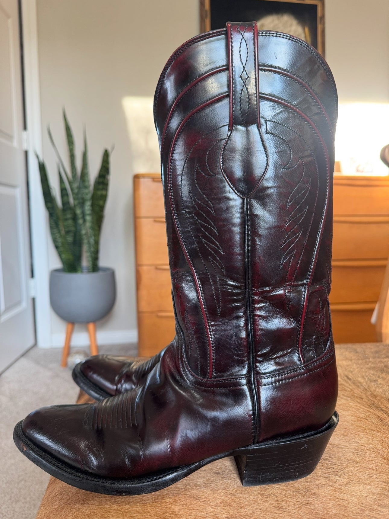 Lucchese Classics Handmade Black Cherry Goat Skin Leather Western Boots, Sz 10