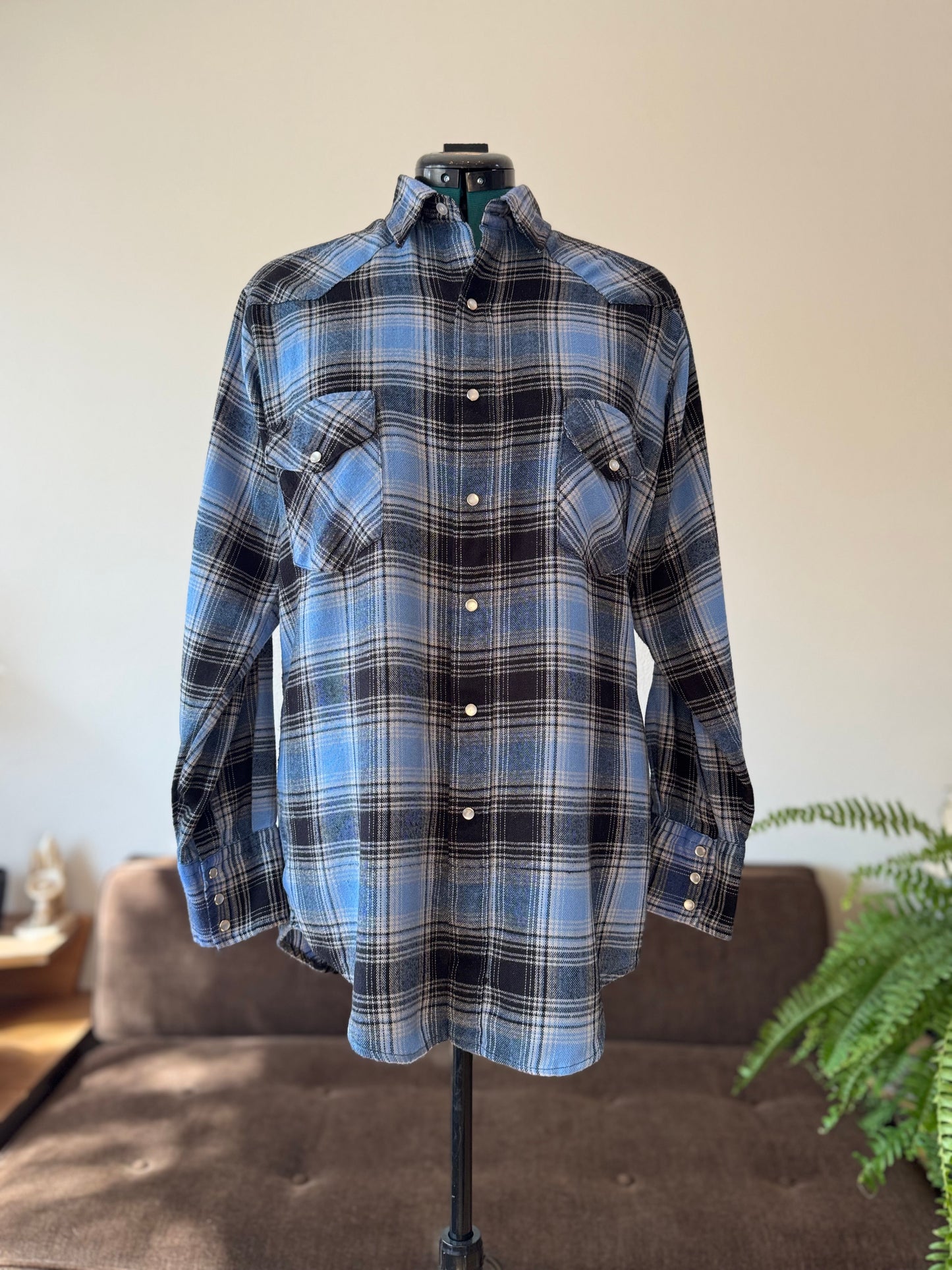 Men’s Vintage Flannel | Western Essentials by Karman | M