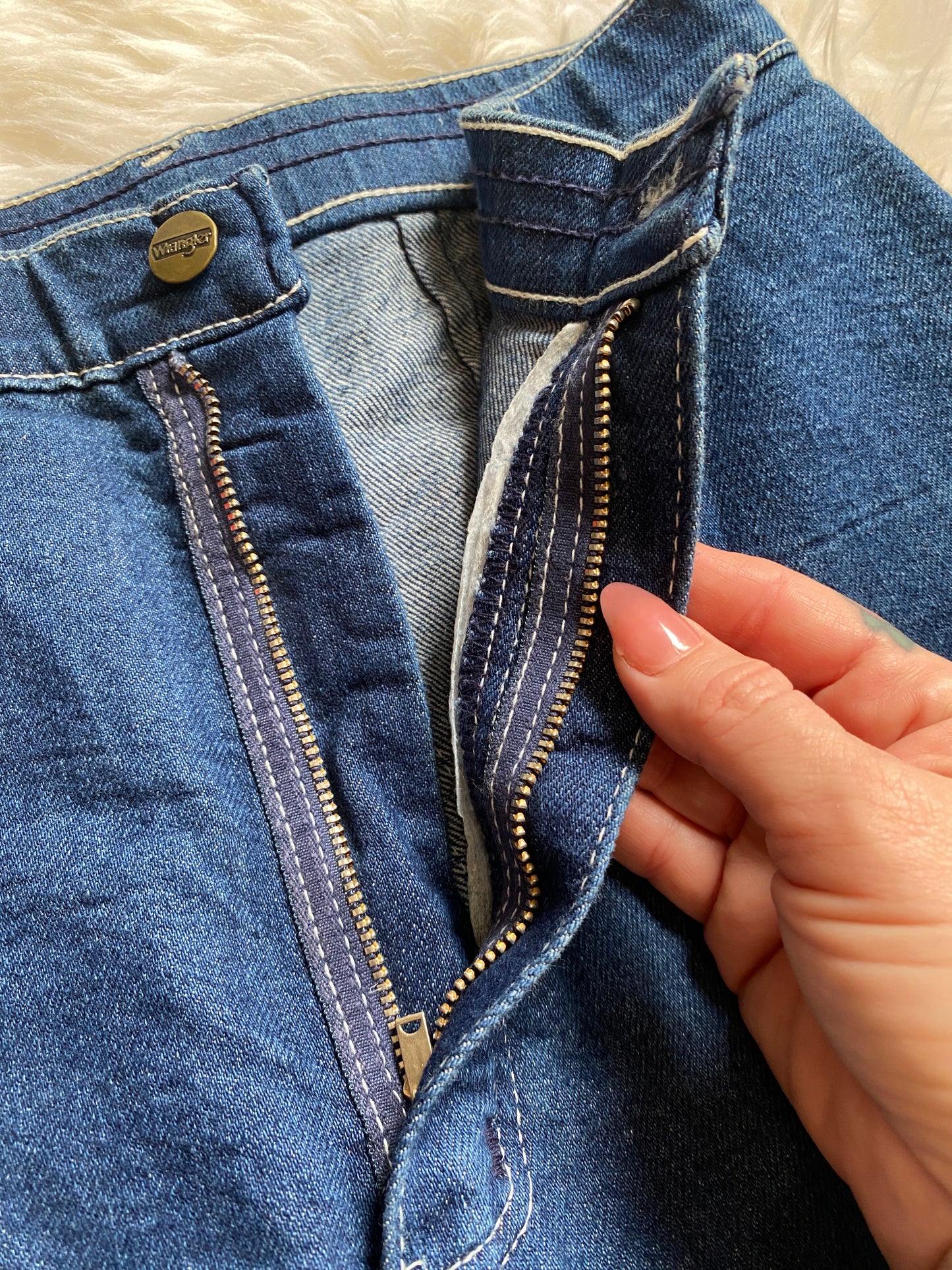Vintage High-Waist Wrangler Jeans | Back Stitch Detail, Wide Leg, Red White & Blue | 12